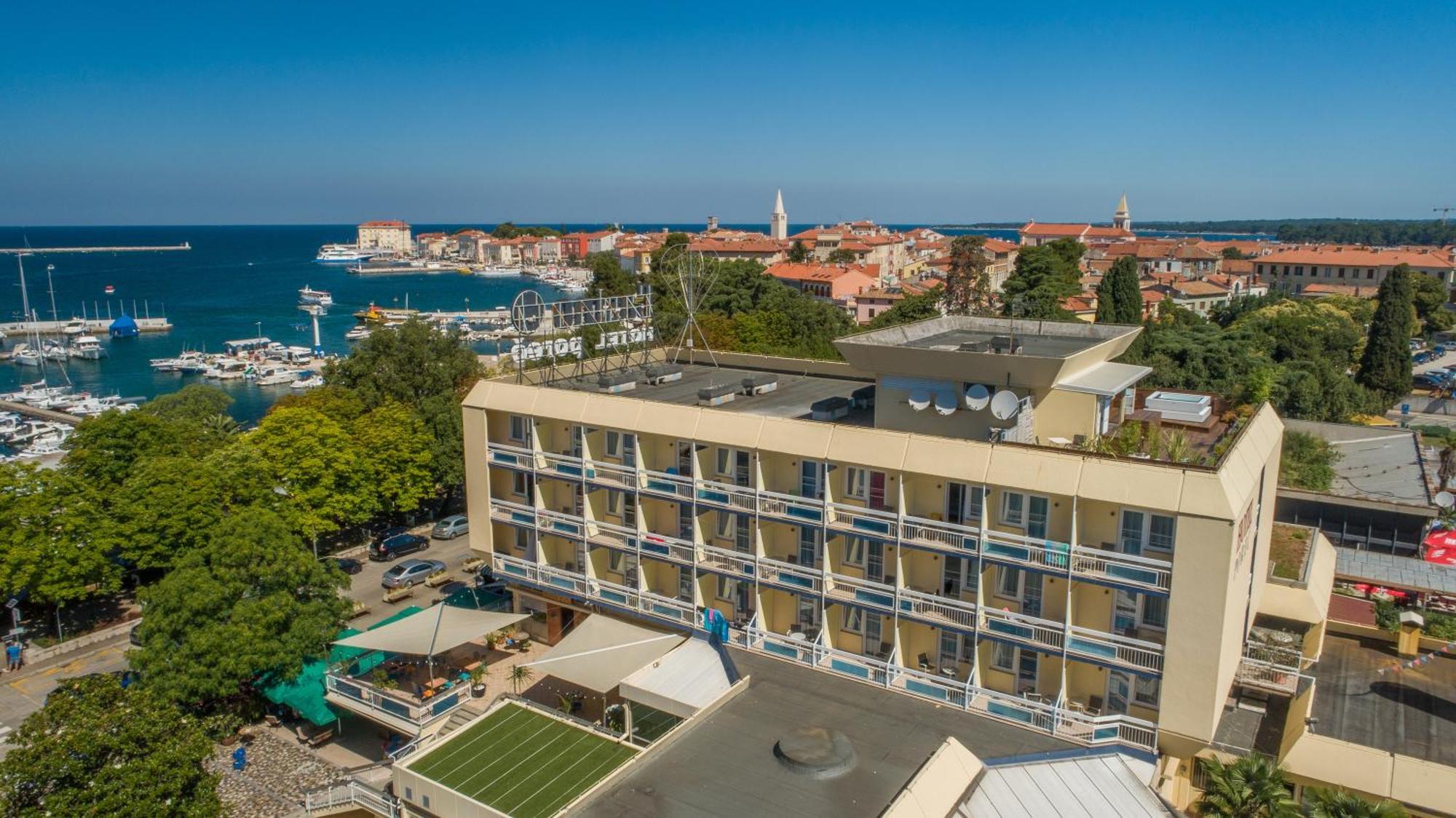 Hotel Porec Luaran gambar