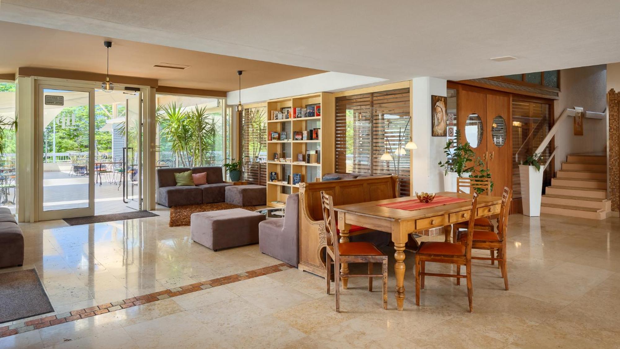 Hotel Porec Luaran gambar