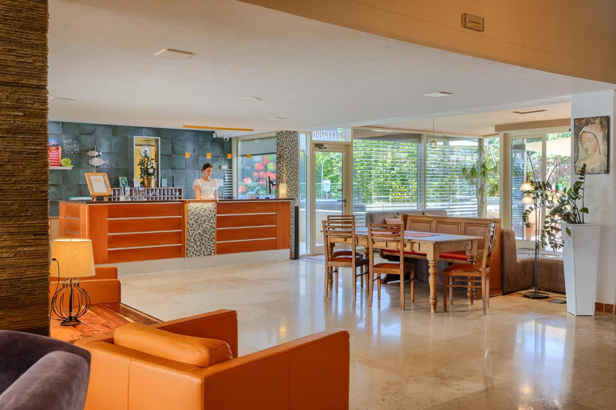 Hotel Porec Luaran gambar