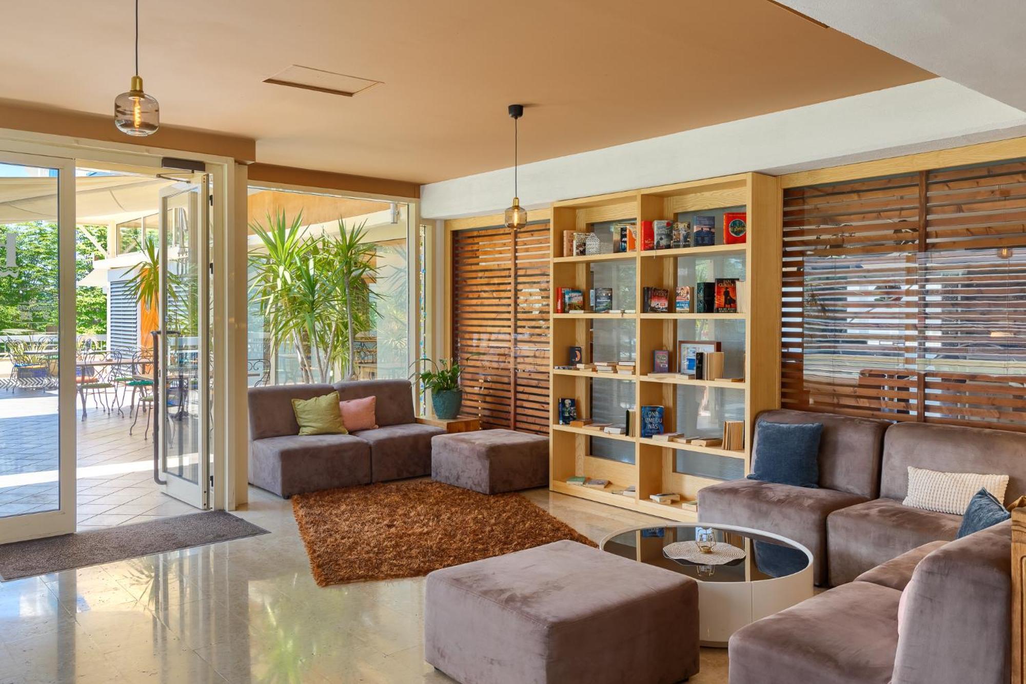 Hotel Porec Luaran gambar