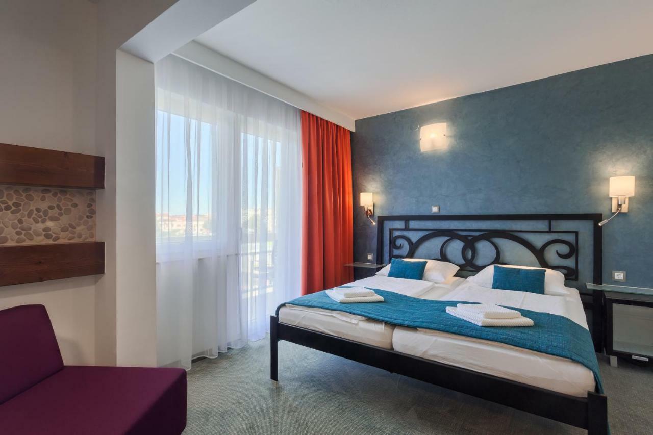 Hotel Porec Luaran gambar